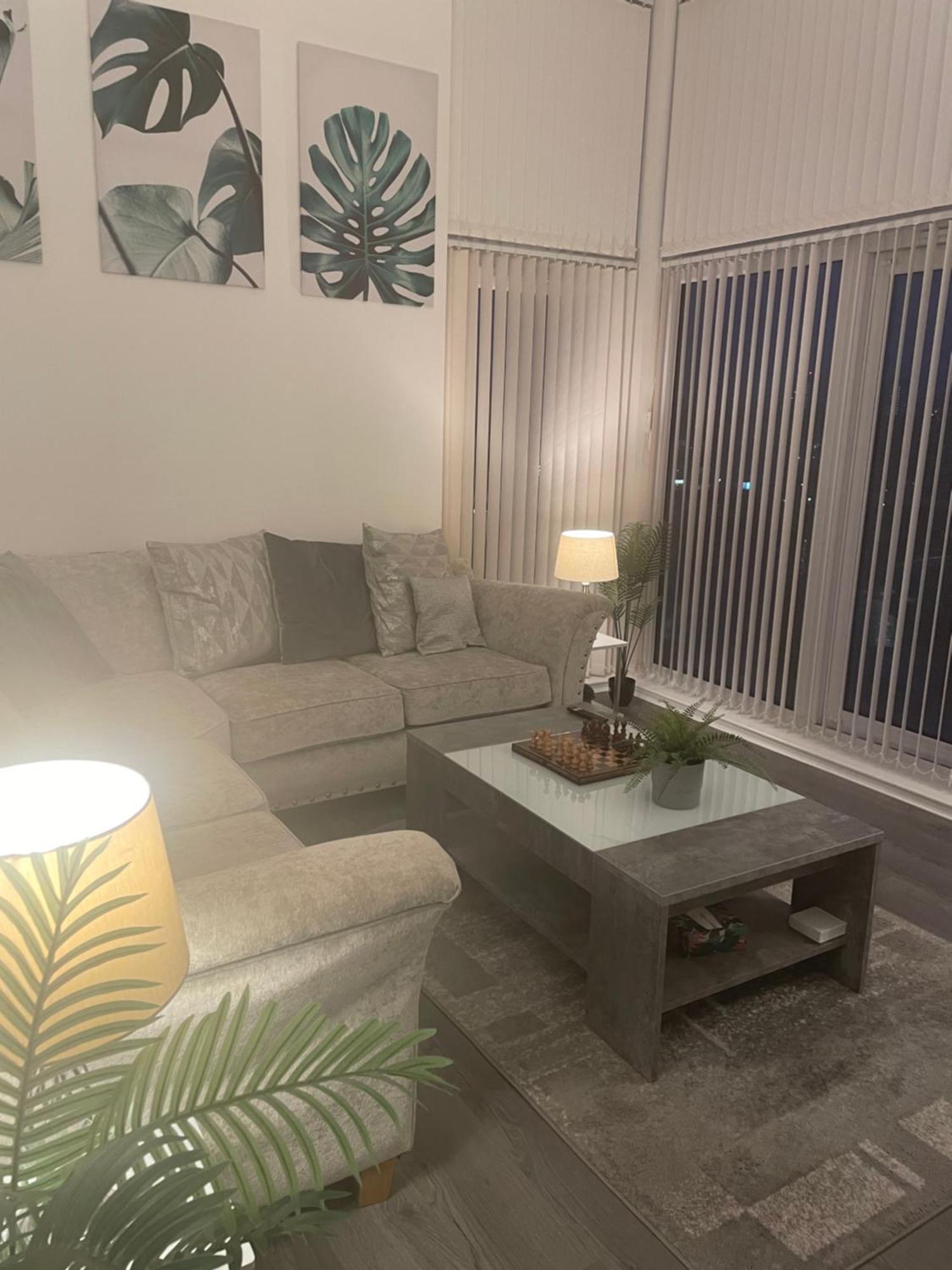 The Paisley Penthouse - Abbey View Apartment Luaran gambar
